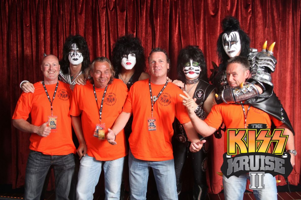 click on photo to check Jelle's Facebook KISS Kruise II photo albums